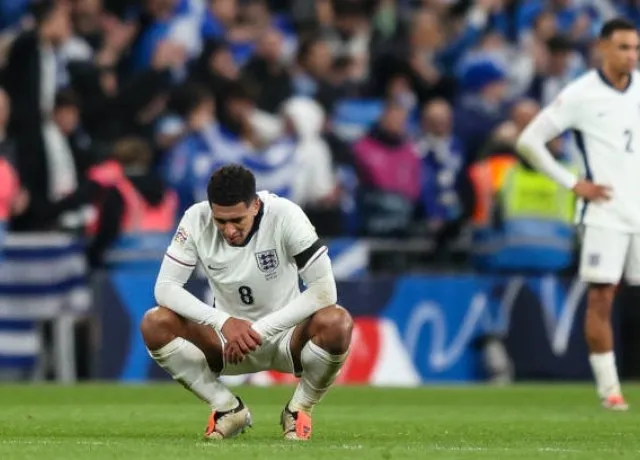 Nguyên nhân thua bạc nhược của ĐT Anh